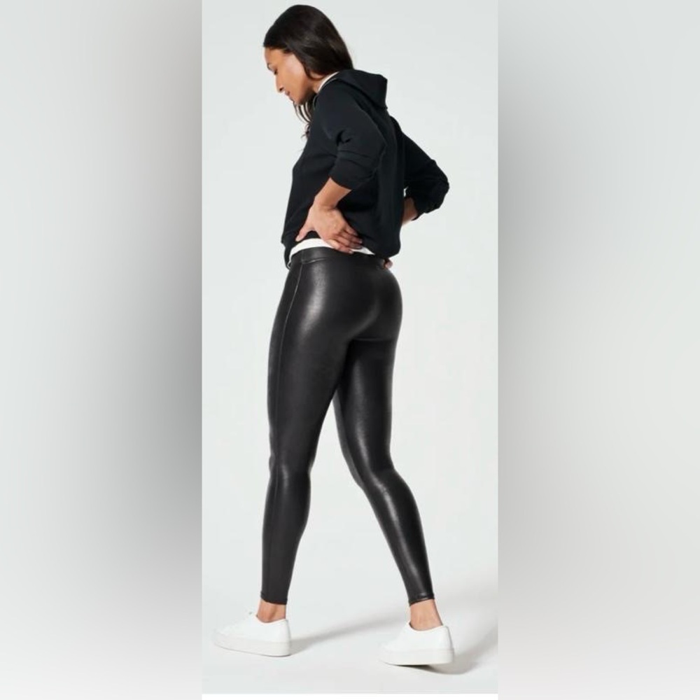Spanx smoothing faux leather leggings Size small - Picture 3 of 10